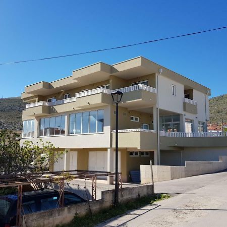 Apartmani Marella Donji Seget Esterno foto