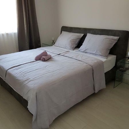 Apartmani Marella Donji Seget Esterno foto