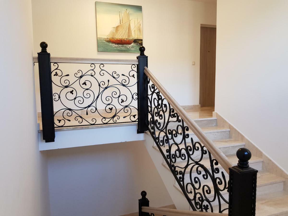 Apartmani Marella Donji Seget Esterno foto