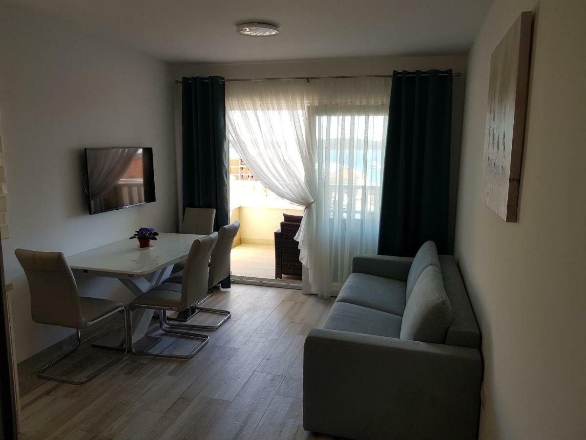 Apartmani Marella Donji Seget Esterno foto