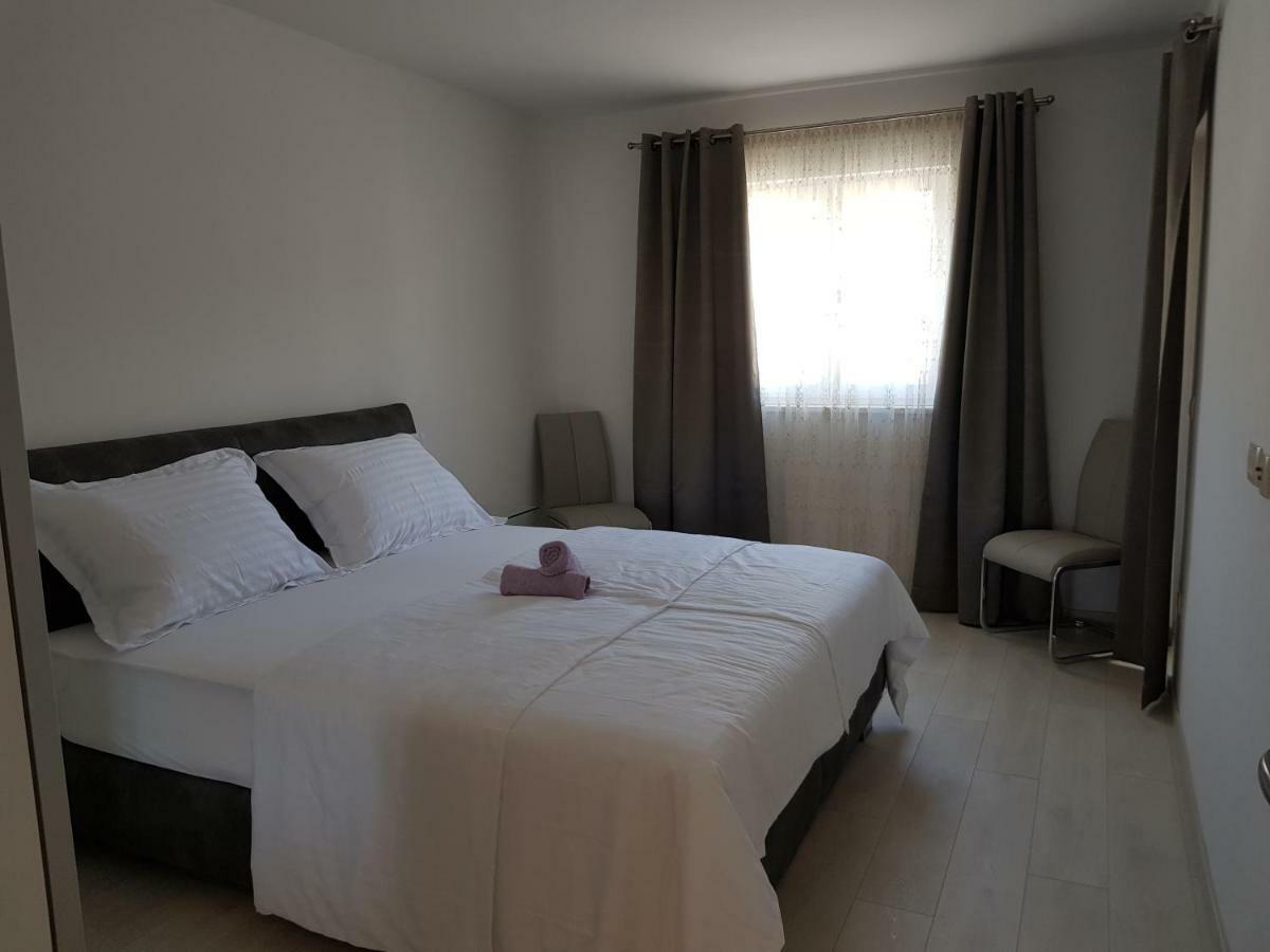 Apartmani Marella Donji Seget Esterno foto