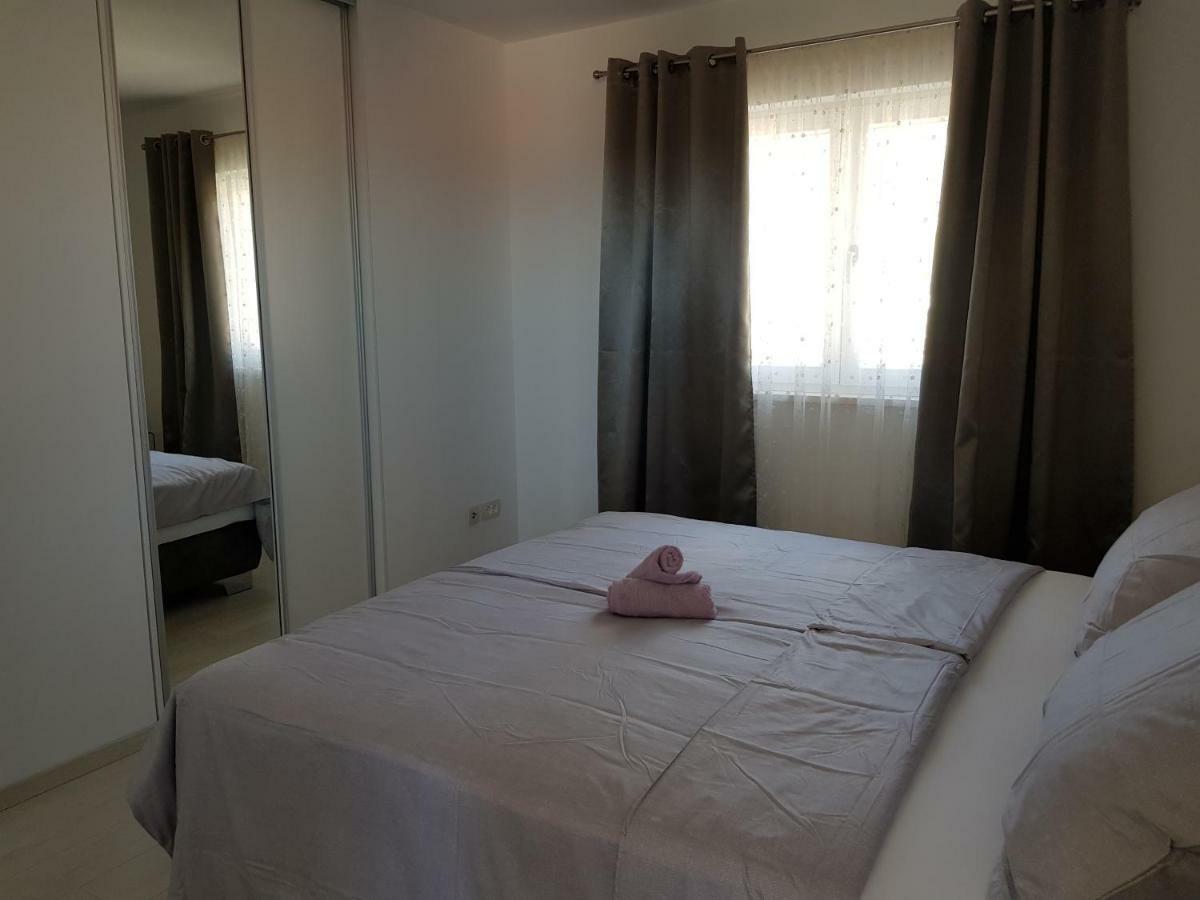 Apartmani Marella Donji Seget Esterno foto