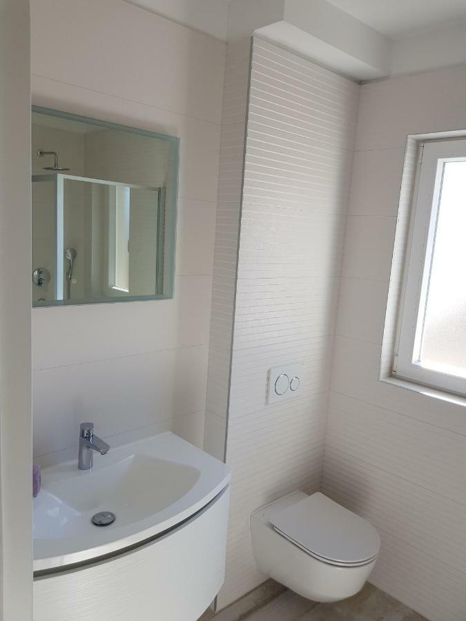 Apartmani Marella Donji Seget Esterno foto