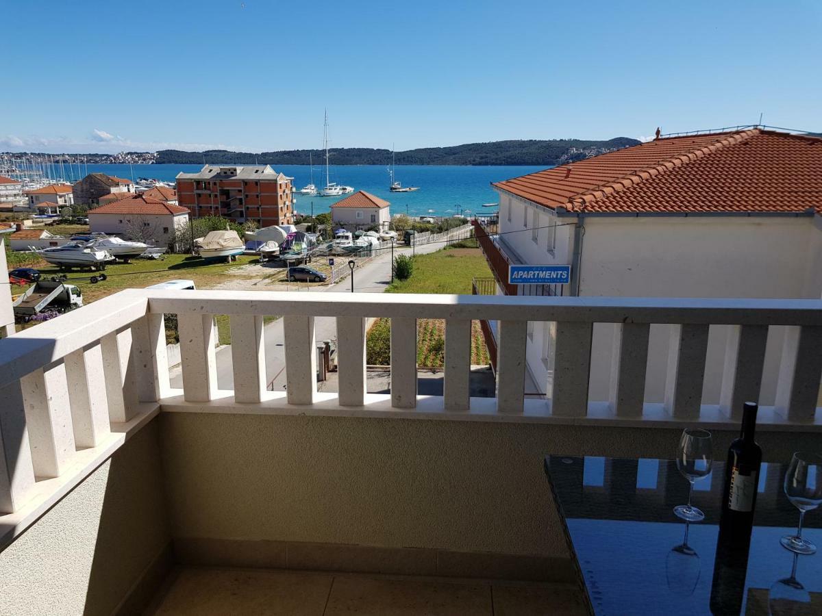 Apartmani Marella Donji Seget Esterno foto