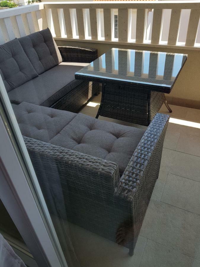 Apartmani Marella Donji Seget Esterno foto