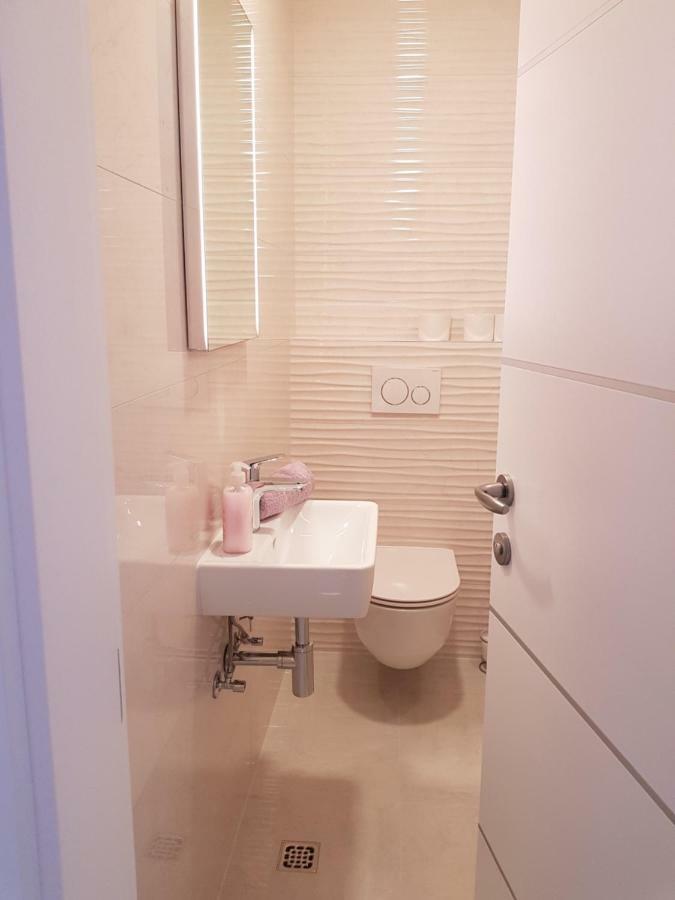 Apartmani Marella Donji Seget Esterno foto
