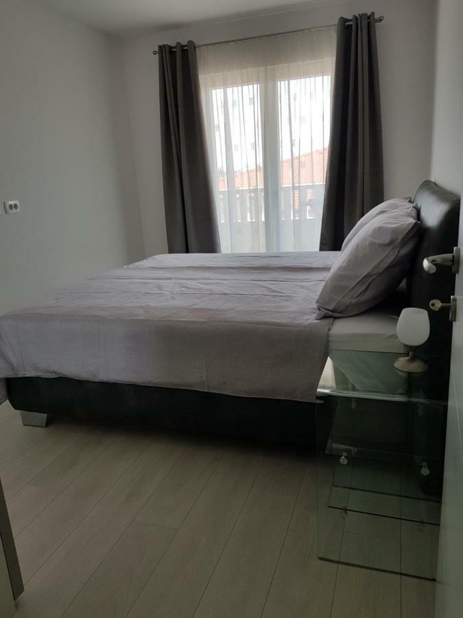 Apartmani Marella Donji Seget Esterno foto